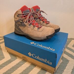 Columbia women's Newton Ridge Plus waterproof hiking boots size 10